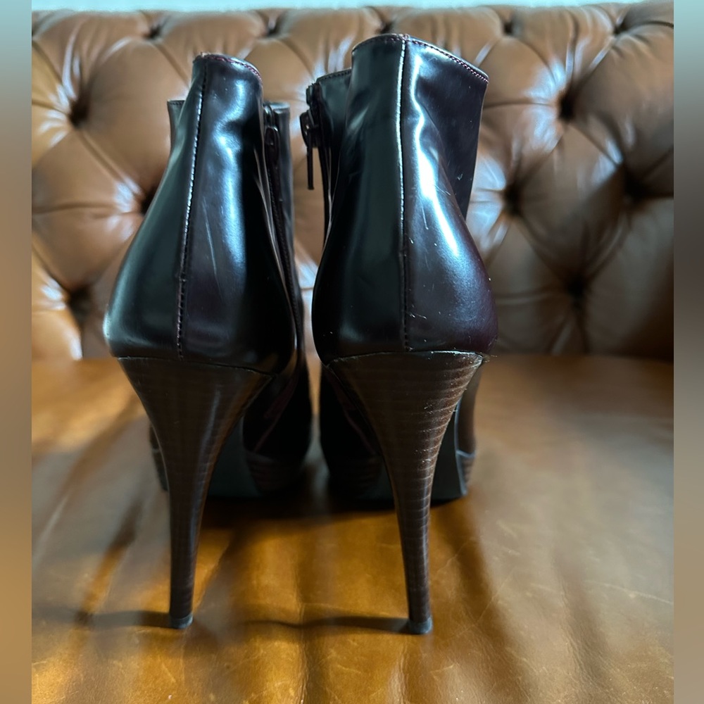 Designer booties - Picture 3 of 8